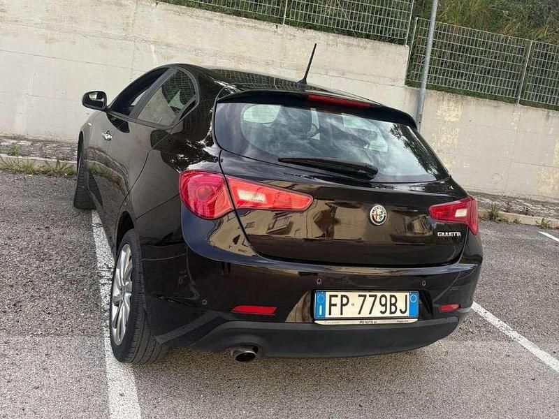 Usata Alfa Romeo Giulietta Tech Edition 120 CV (88 kW) 2018 Nero Berlina