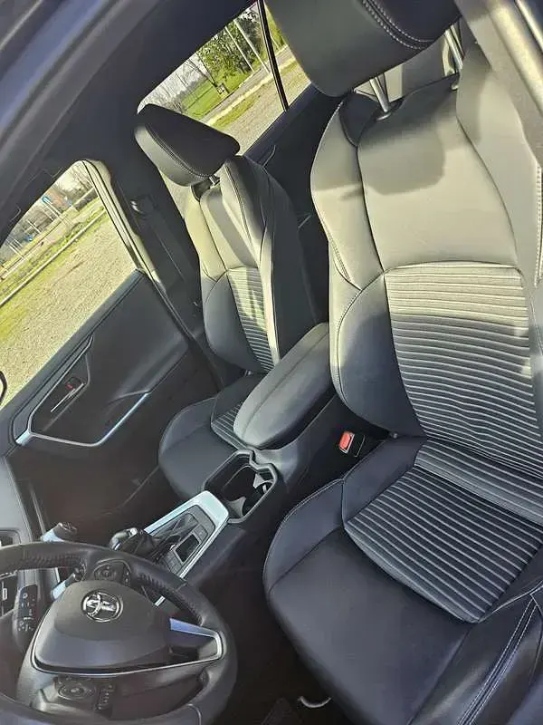 Usata Toyota RAV4 Hybrid Edition 178 CV (130 kW) 2021 Nero SUV