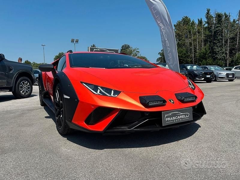 Nuova Lamborghini Huracán 610 CV (448 kW) 2025 Arancio xanto Coupé