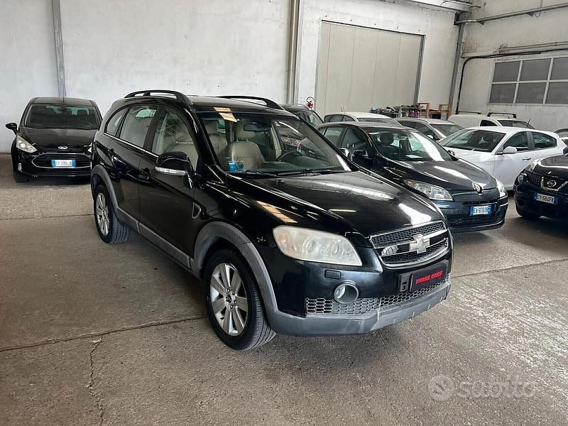 Usata Chevrolet Captiva LS 150 CV (110 kW) 2007 Nero SUV