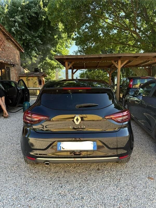 Usata Renault Clio V Techno 101 CV (74 kW) 2022 Nero Berlina