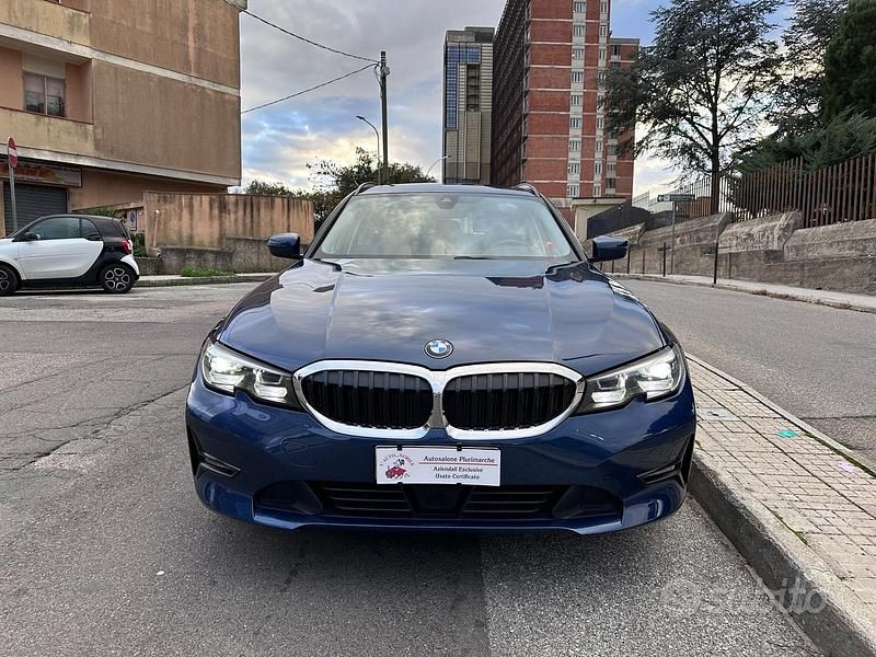Usata BMW 320e M Sport 190 CV (139 kW) 2021 Blu Station wagon