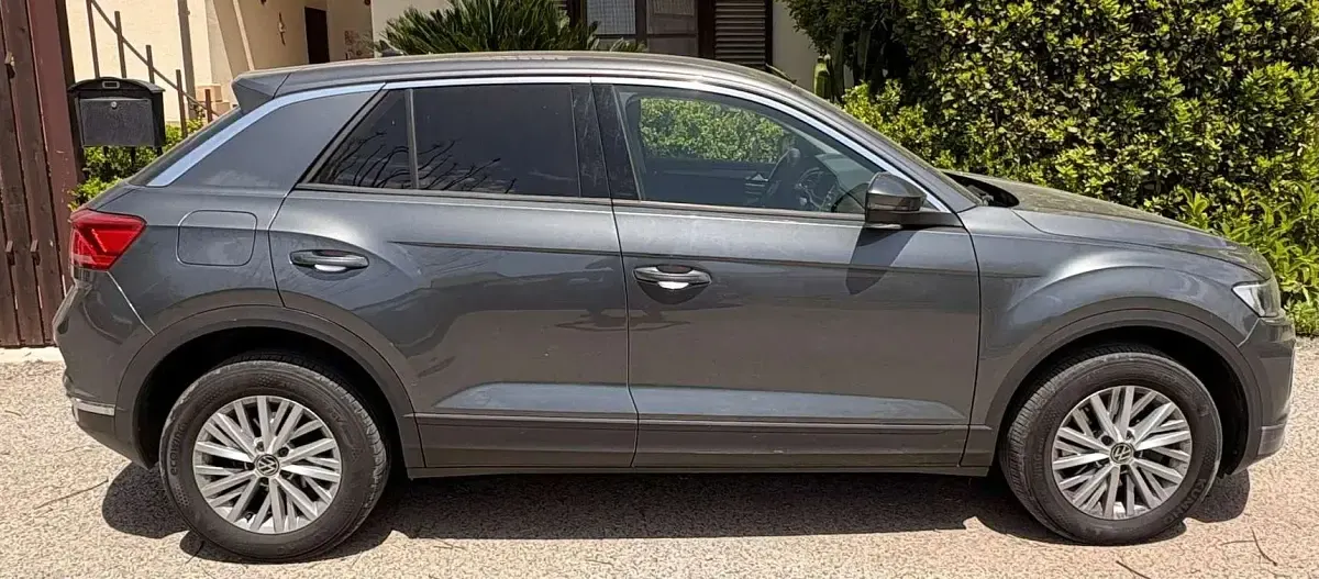 Usata VW T-Roc Advance 150 CV (110 kW) 2021 Grigio SUV