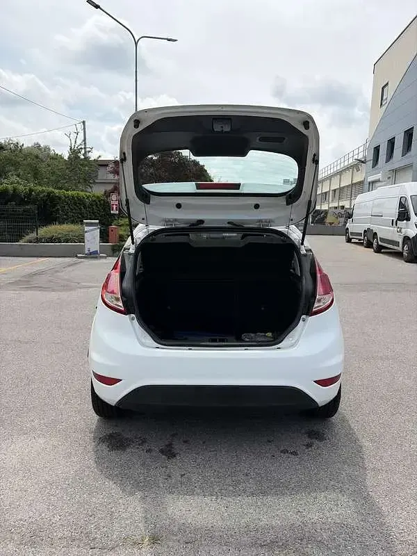 Usata Ford Fiesta 75 CV (55 kW) 2015 Utilitaria