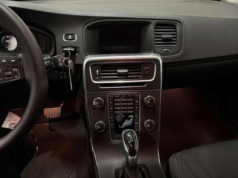 Occasion Volvo V60 Business Edition 120 ch (88 kW) 2017 Noir Break