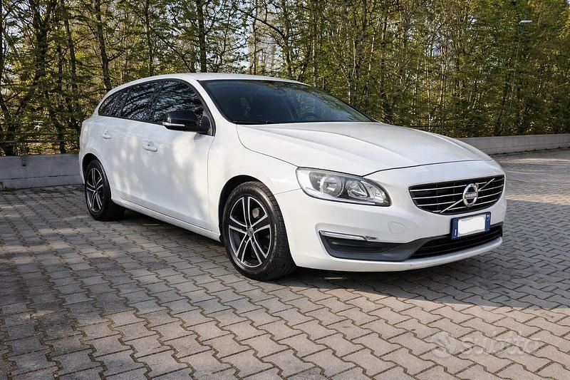 Usata Volvo V60 2013 Bianco Station wagon