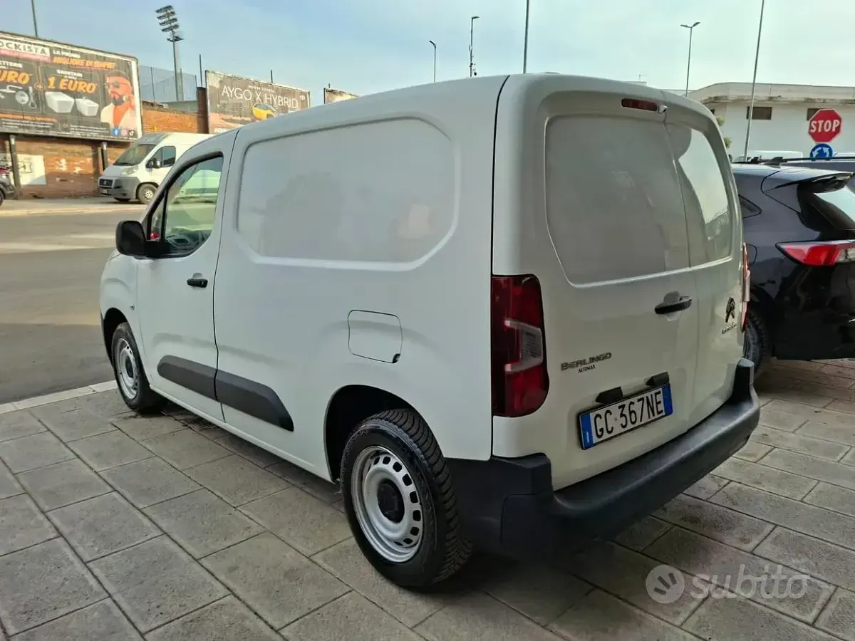 Usata Citroën Berlingo 102 CV (75 kW) 2021 Bianco Monovolume