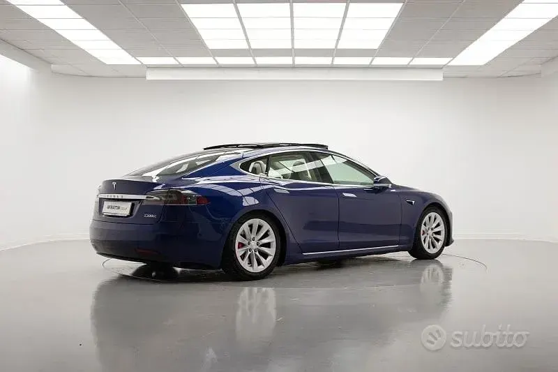 Usata Tesla Model S Performance 580 kW (789 CV) 2018 Blu Utilitaria