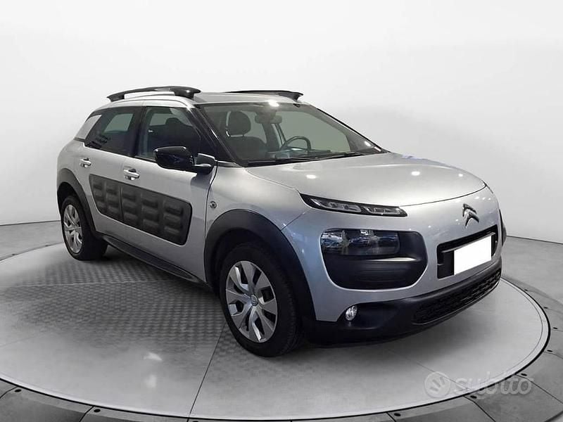 Käytetty Citroën C4 PureTech 82 HP (60 kW) 2014 Hopea Katumaasturi