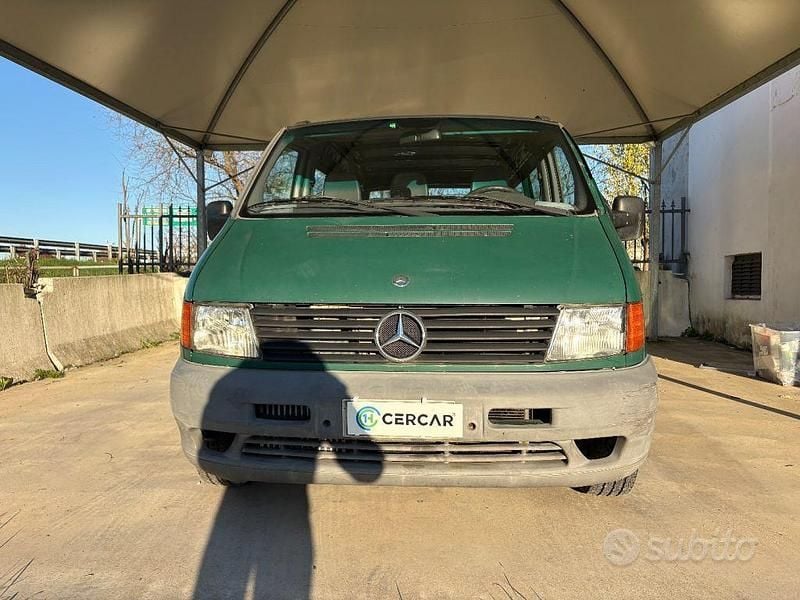 Usata Mercedes Vito 98 CV (72 kW) 1997 Verde Furgone