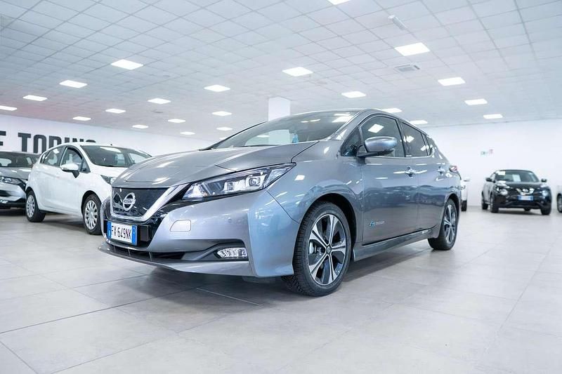 Nero Usata 2019 Nissan Leaf Tekna Due volumi | 15.900 € (Molto cara) - Immagine 1/3