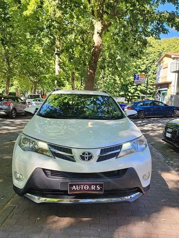 Usata Toyota RAV4 Edition 124 CV (91 kW) 2015 SUV