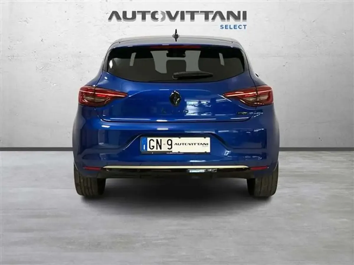 Usata Renault Clio V Engineered 91 CV (66 kW) 2023 Blu chiaro Berlina