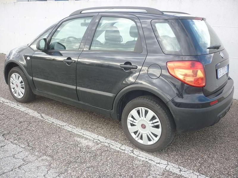 Usata Fiat Sedici Dynamic 107 CV (78 kW) 2008 Nero SUV
