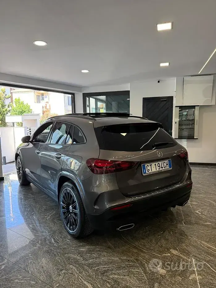 Usata Mercedes GLA200 AMG Line Premium 150 CV (110 kW) 2024 Grigio SUV