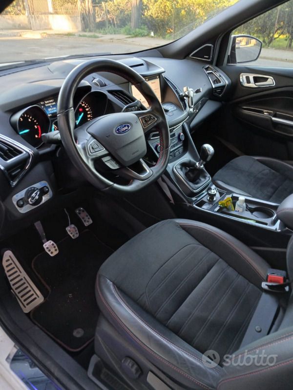 Usata Ford Kuga ST-Line 120 CV (88 kW) 2019 Bianco SUV