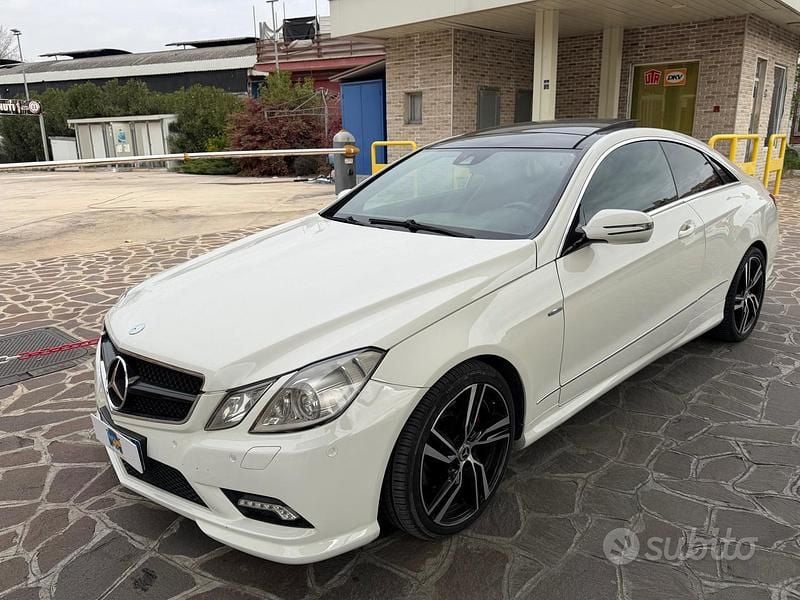 Usata Mercedes E250 Avantgarde 204 CV (150 kW) 2010 Bianco Coupé