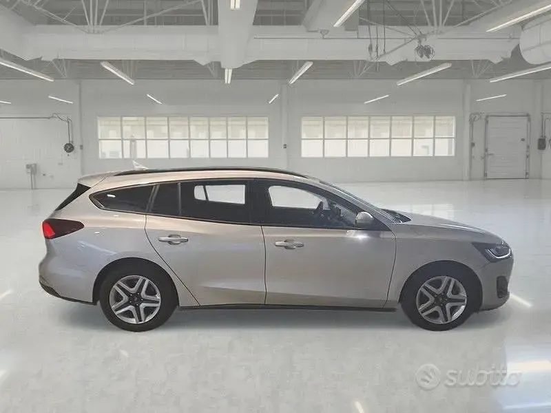 Usata Ford Focus 119 CV (87 kW) 2022 Grigio Station wagon