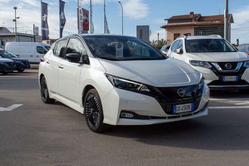 Usata Nissan Leaf N-Connecta 160 kW (218 CV) 2023 Bianco Utilitaria