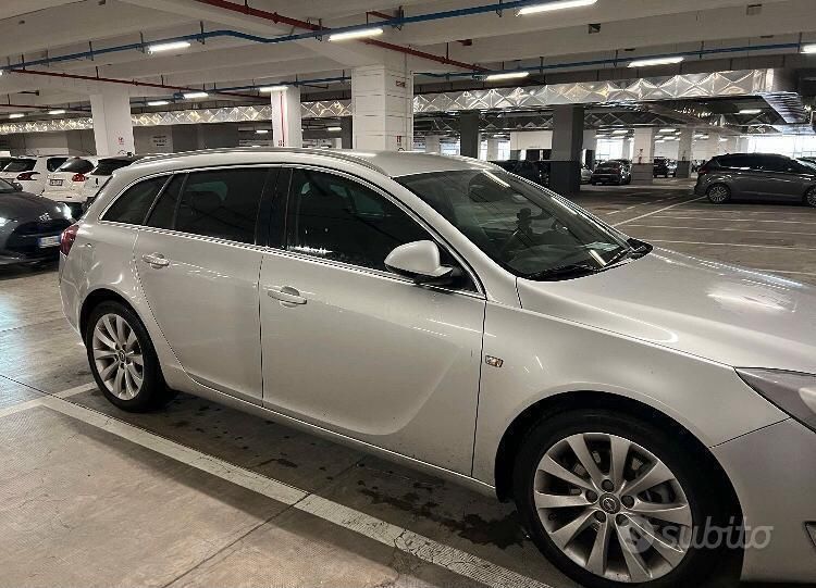 Usata Opel Insignia Business 140 CV (102 kW) 2015 Argento Station wagon