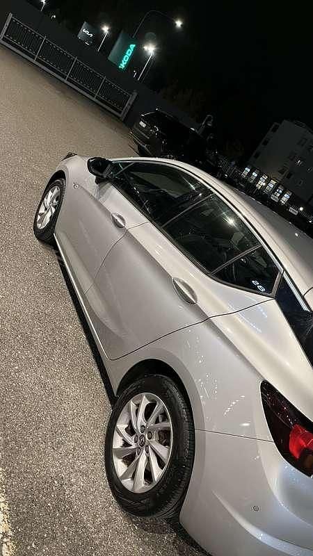 Usata Opel Astra Business Elegance 131 CV (96 kW) 2021 Argento Berlina