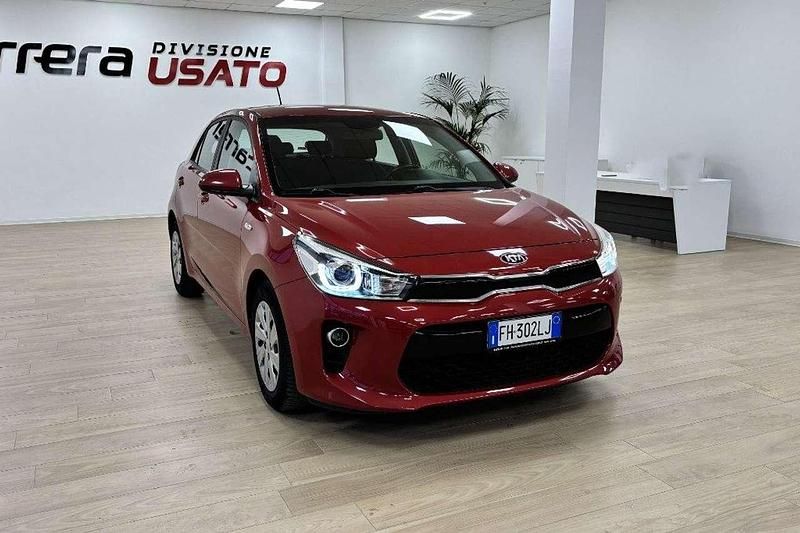 Usata Kia Rio Active 77 CV (56 kW) 2017 Rosso Berlina