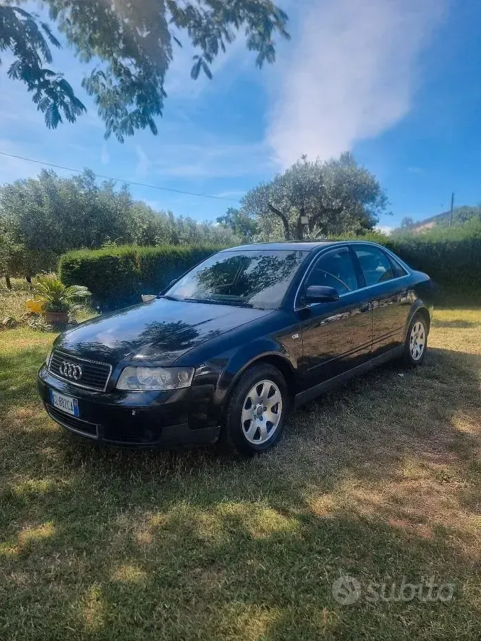 Usata Audi A4 116 CV (85 kW) 2004 Bluazzurro Berlina