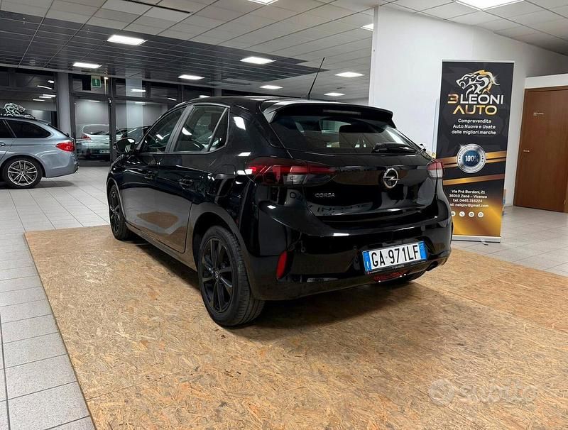 Używany Opel Corsa Edition 75 KM (55 kW) 2020 Czarny Sedan/Limuzyna