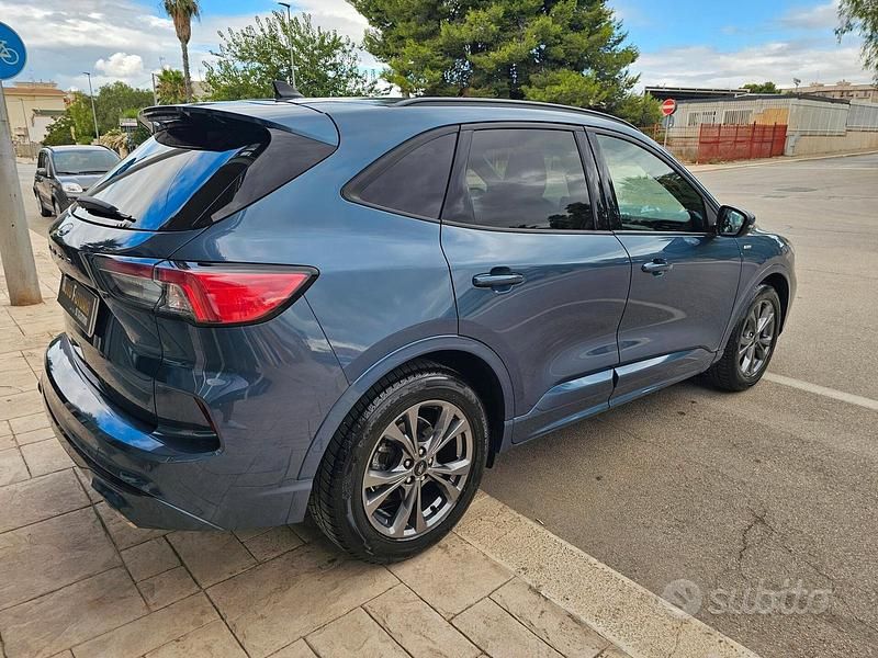 Usata Ford Kuga ST-Line 120 CV (88 kW) 2021 Blu SUV