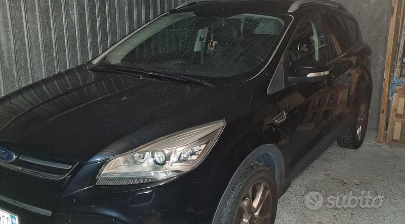 Usata Ford Kuga Titanium 150 CV (110 kW) 2015 Nero SUV