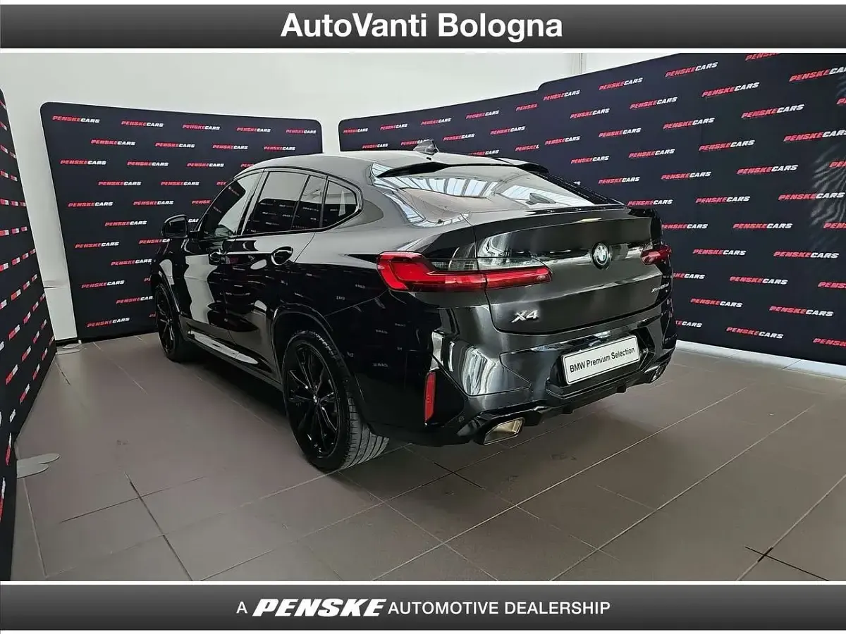 Usata BMW X4 M Sport 190 CV (139 kW) 2025 Nero SUV