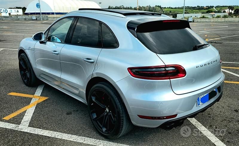 Usata Porsche Macan Turbo 400 CV (294 kW) 2016 SUV
