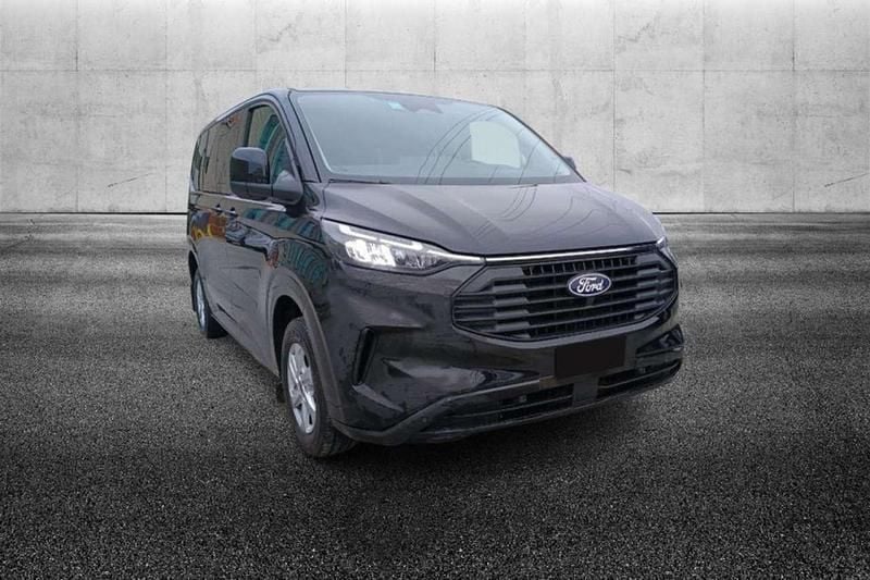 Usata Ford Transit Custom Titanium 136 CV (100 kW) 2025 Nero Station wagon