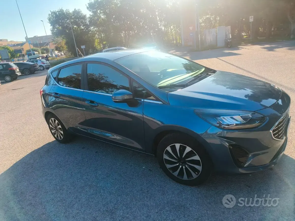 Usata Ford Fiesta Titanium 75 CV (55 kW) 2023 Blu Utilitaria