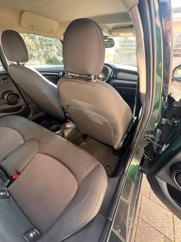 Usata Mini Cooper 136 CV (100 kW) 2018 Verde Utilitaria