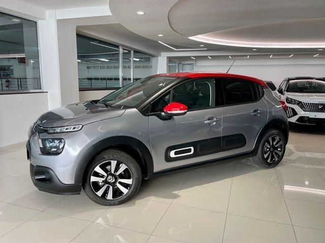Usata Citroën C3 Shine 102 CV (75 kW) 2022 Gray Utilitaria