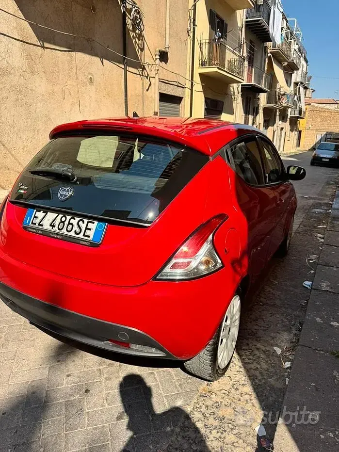 Usata Lancia Ypsilon 69 CV (50 kW) 2015 Utilitaria