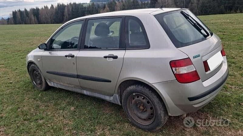 Usata Fiat Stilo 140 CV (102 kW) 2004 Bianco Berlina
