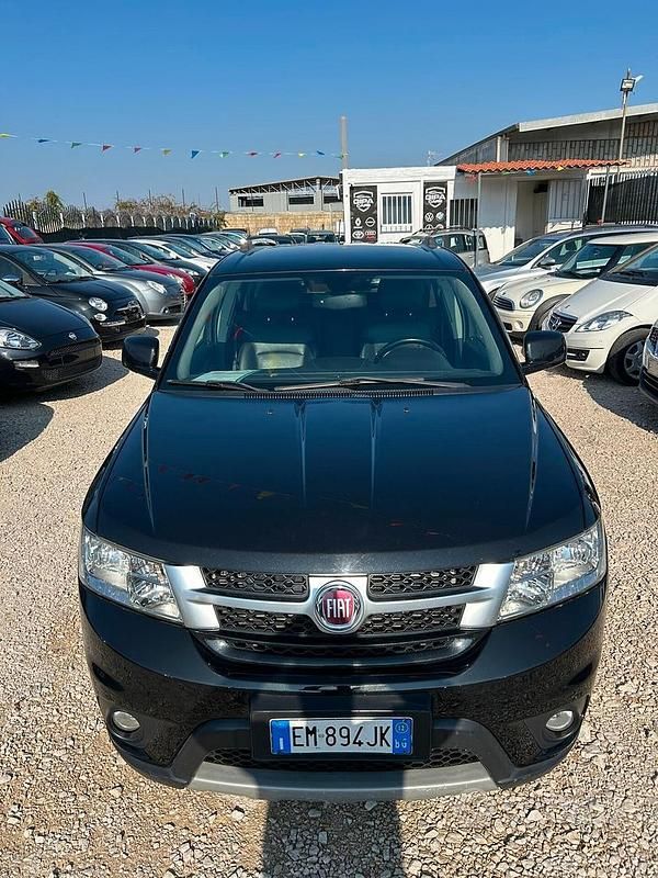 Nero Usata 2012 Fiat Freemont Lounge SUV | 7990 € (Cara) - Immagine 1/4
