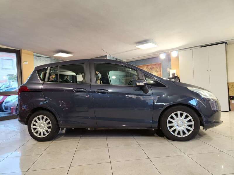 Usado Ford B-MAX 95 CV (69 kW) 2013 Azul Monovolumen