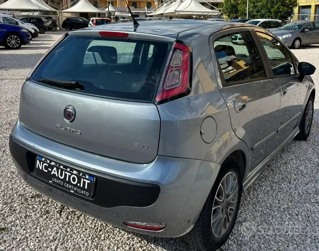 Usata Fiat Punto Evo S 84 CV (61 kW) 2011 Grigio Utilitaria