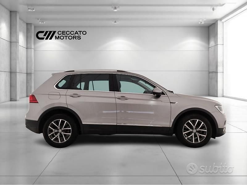 Usado VW Tiguan Business 116 CV (85 kW) 2018 Gris SUV