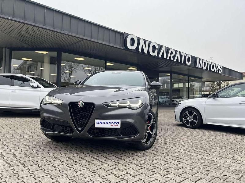 Usata Alfa Romeo Stelvio Veloce 209 CV (153 kW) 2025 Grigio SUV