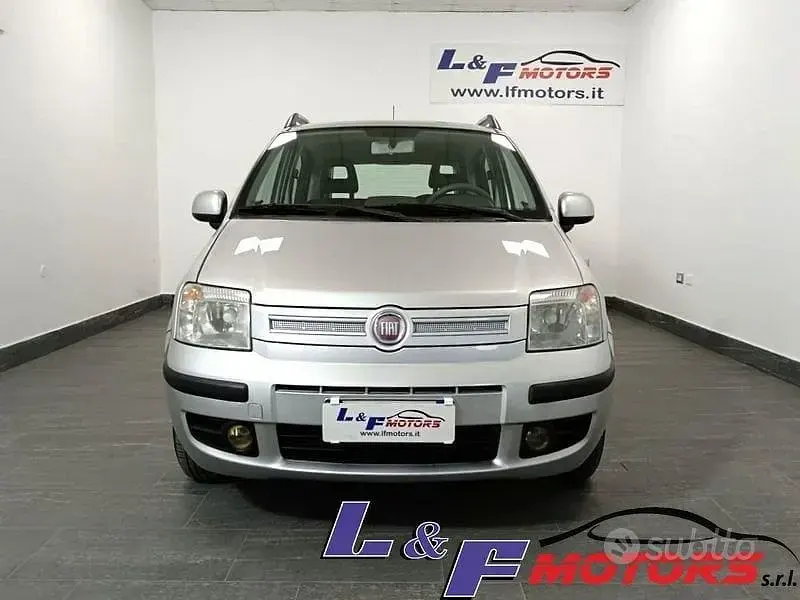 Usata Fiat Panda Dynamic 75 CV (55 kW) 2011 Grigio Utilitaria