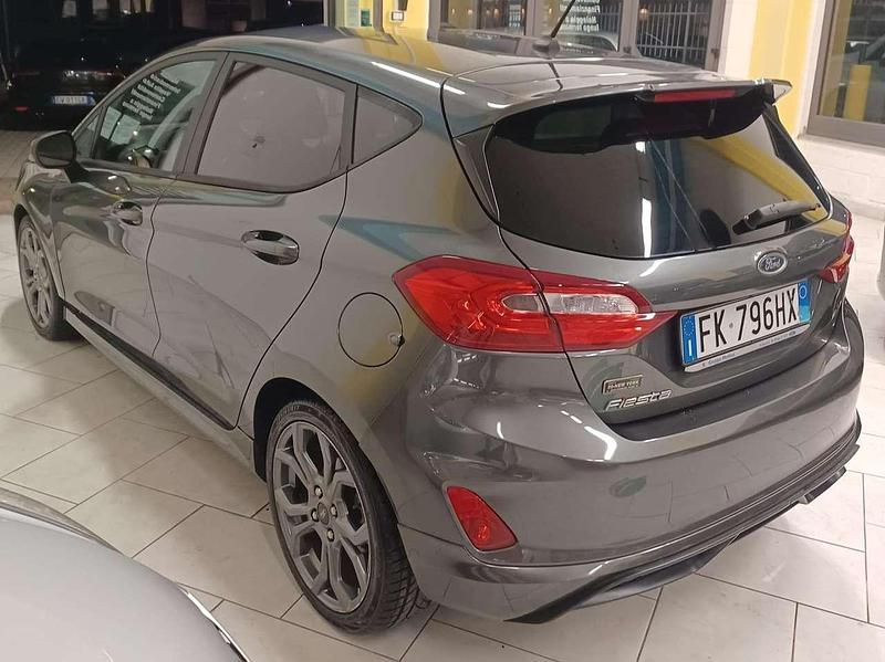 Usata Ford Fiesta ST-Line 86 CV (63 kW) 2018 Grigio Utilitaria