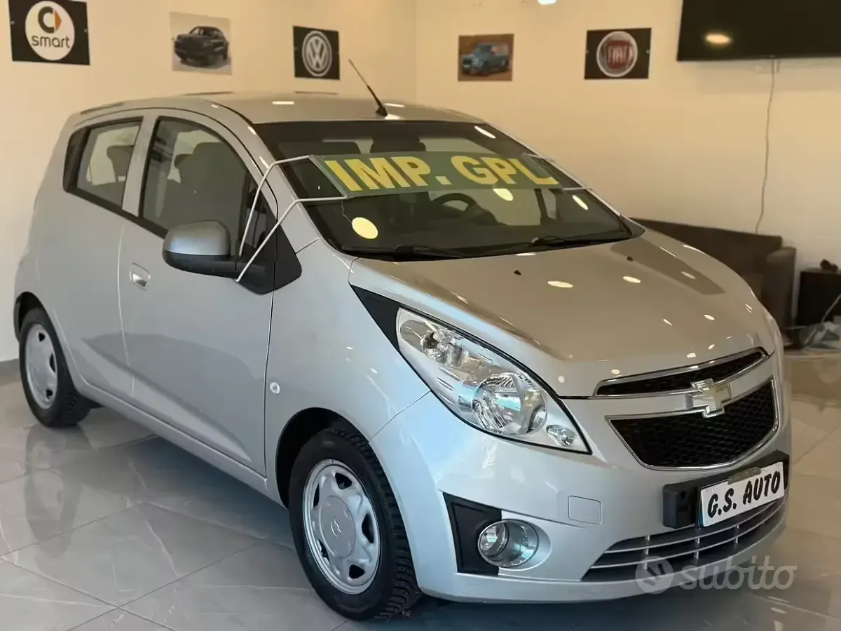 Begagnad Chevrolet Spark 65 HK (47 kW) 2013 Grå Halvkombi