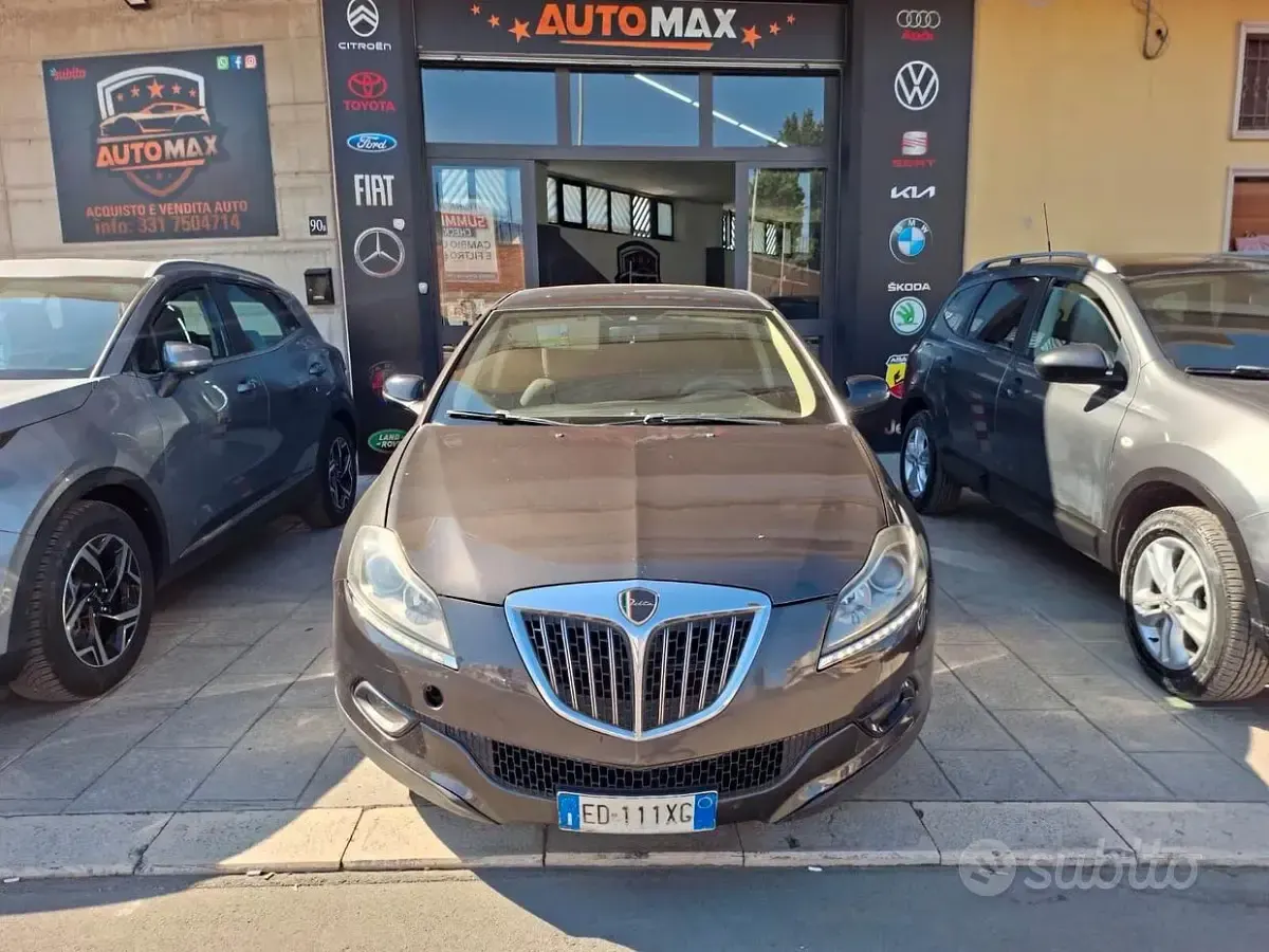 Usata Lancia Delta Platinum 120 CV (88 kW) 2008 Grigio Utilitaria