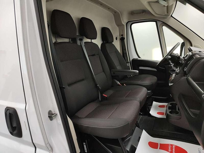 Usata Citroën Jumper 140 CV (102 kW) 2024 Bianco Monovolume