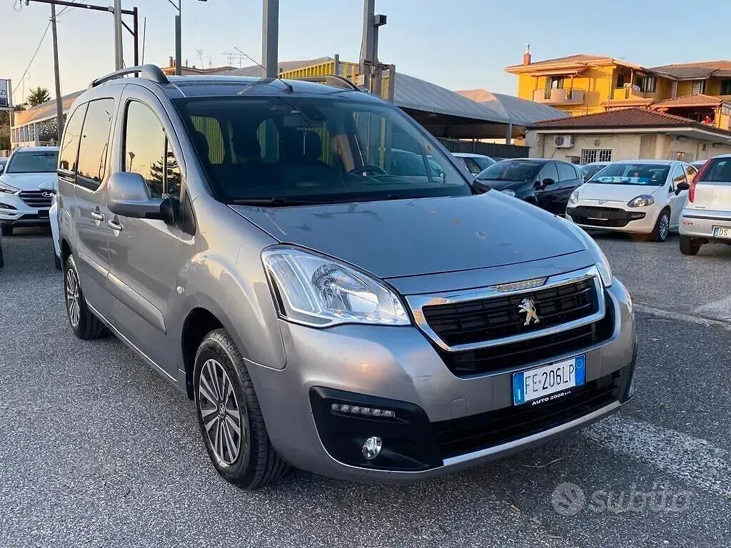 Usata Peugeot Partner 100 CV (73 kW) 2016 Grigio Monovolume