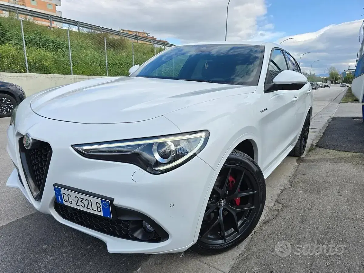 Usata Alfa Romeo Stelvio Veloce 209 CV (153 kW) 2021 Bianco SUV